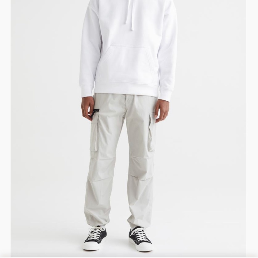Relaxed fit green cargo pants
